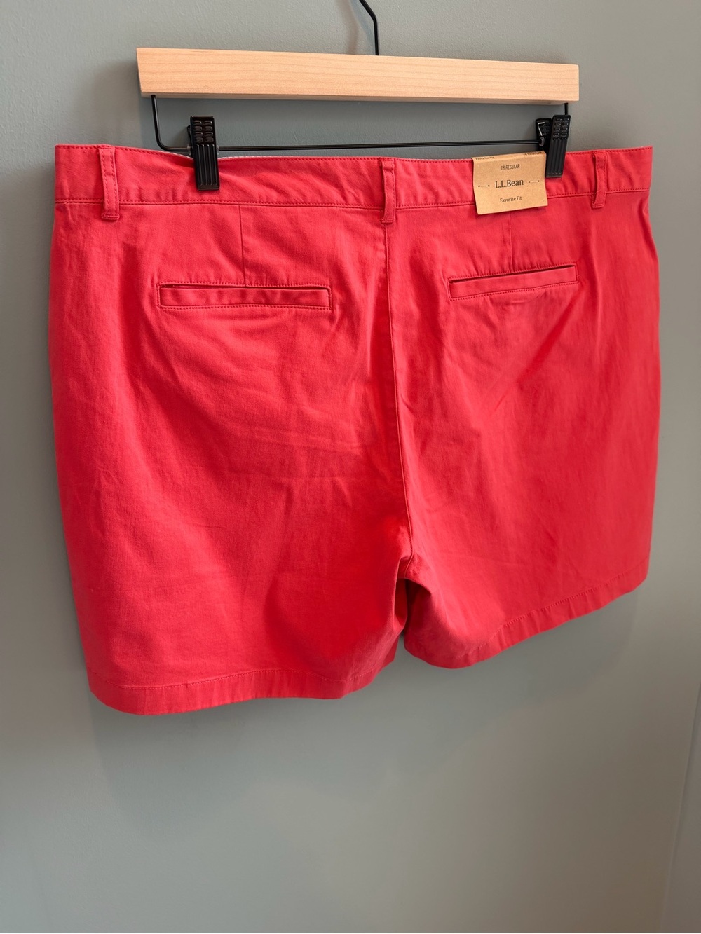 L.L. BEAN Favorite Fit Washed Cotton Chino Shorts Coral Red Sea Rose Size 18 NWT - Picture 12 of 16